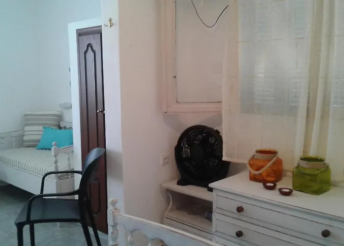 Ostria - Molos * Alopronia