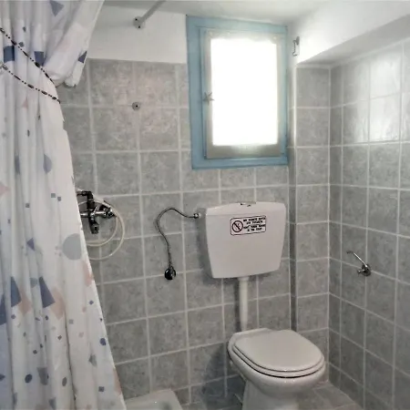 Ostria - Molos Alopronia