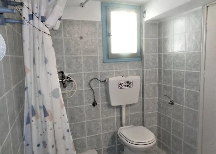 Ostria - Molos Alopronia